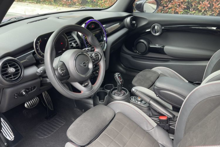 Used MINI 2021 2.0T COOPER S Racing Driver Interior 5