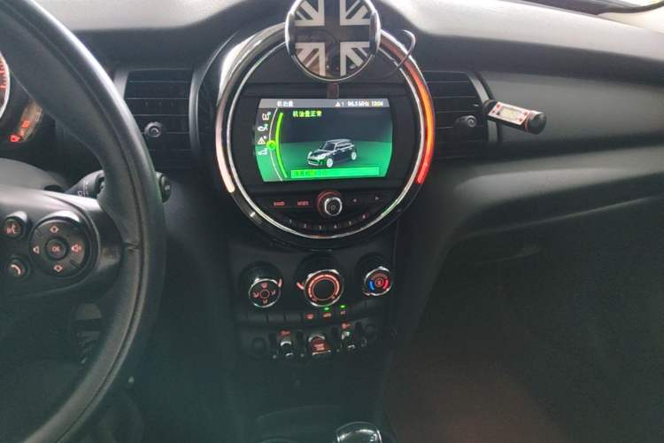 Used MINI 2021 1.5T ONE Five-Door Version Audio And AC Panel