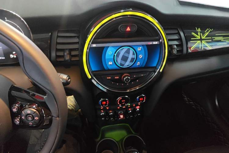 Used MINI 2021 1.5T COOPER Artist Audio And AC Panel