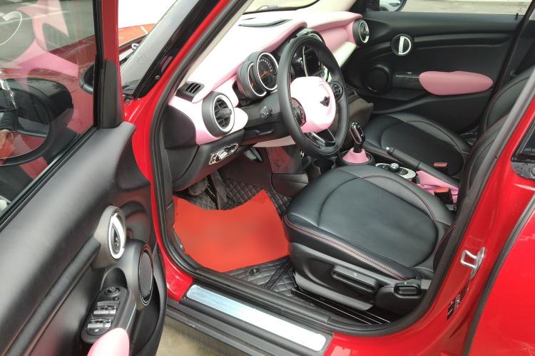 Used MINI 2021 1.5T ONE Five-Door Version Driver Seat