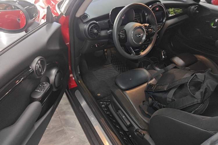 Used MINI 2021 1.5T COOPER Artist Driver Seat