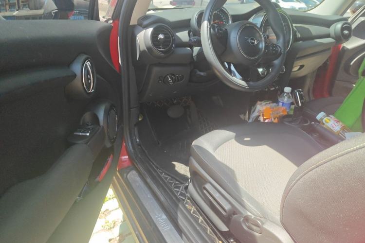 Used MINI 2021 1.5T ONE Driver Seat
