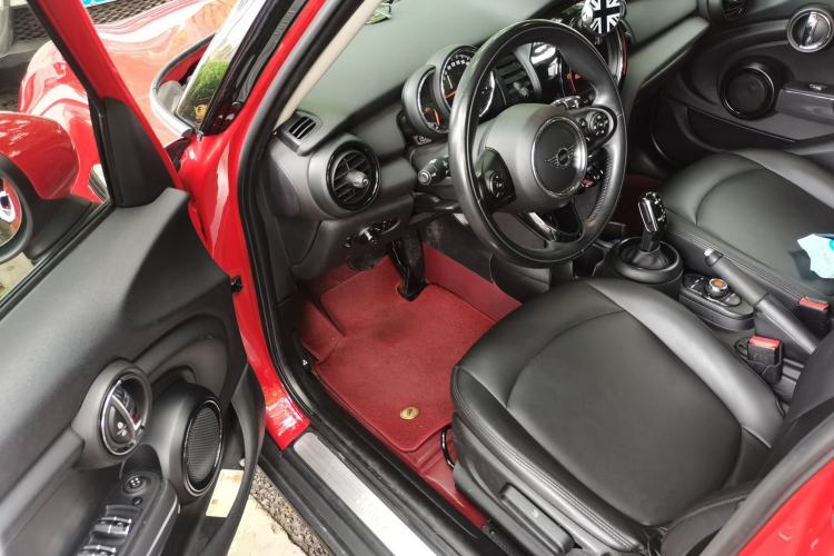 Used MINI 2021 1.5T ONE Five-Door Version Driver Seat