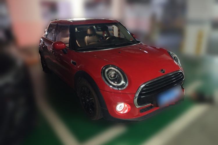 Used MINI 2021 1.5T COOPER Classic Edition Five-Door Version Front Right 45 Deg
