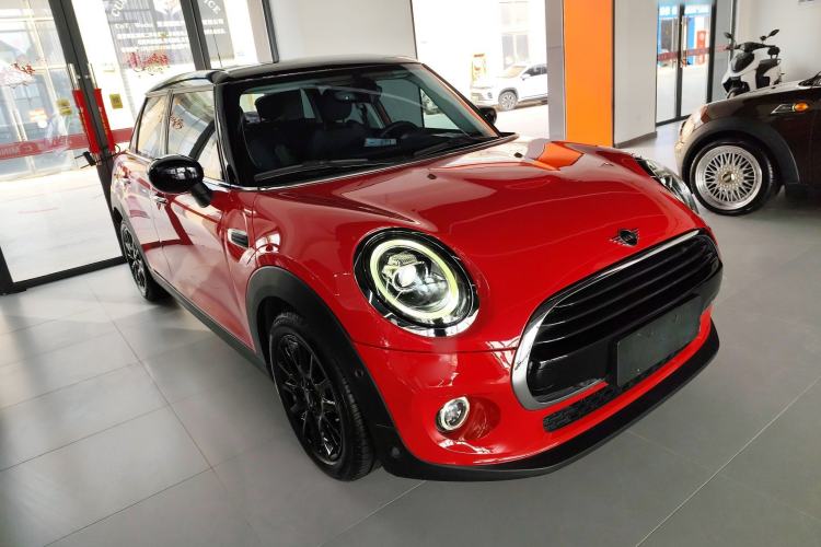 Used MINI 2021 1.5T COOPER Classic Edition Five-Door Version Front Right 45 Deg