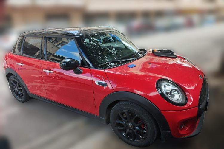 Used MINI 2021 1.5T ONE Five-Door Version Front Right 45 Deg