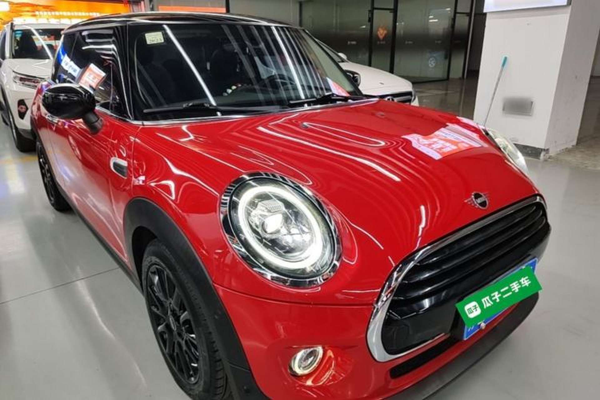 Used MINI 2021 1.5T COOPER Classic Edition Front Right 45 Deg