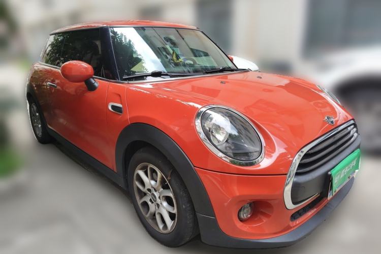 Used MINI 2021 1.5T ONE Front Right 45 Deg