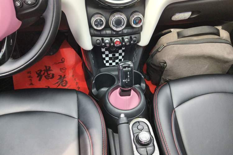 Used MINI 2021 1.5T ONE Five-Door Version Gear Lever