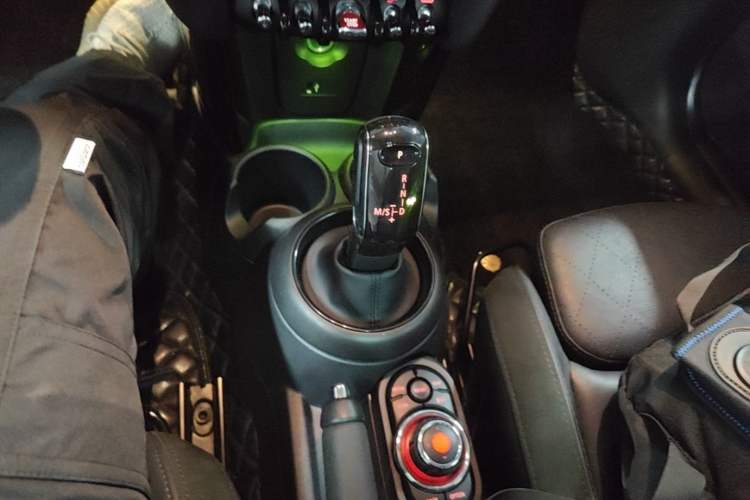 Used MINI 2021 1.5T COOPER Artist Gear Lever