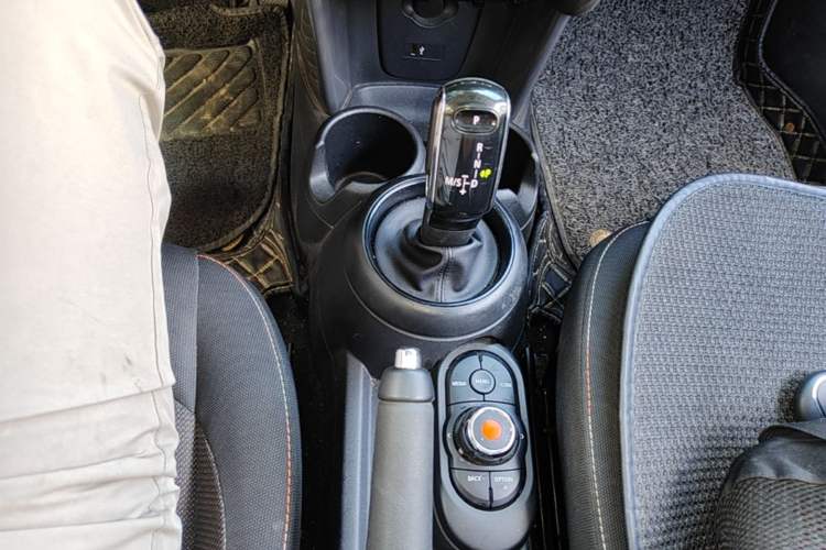 Used MINI 2021 1.5T ONE Gear Lever