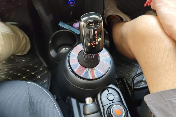 Used MINI 2021 1.5T ONE Gear Lever