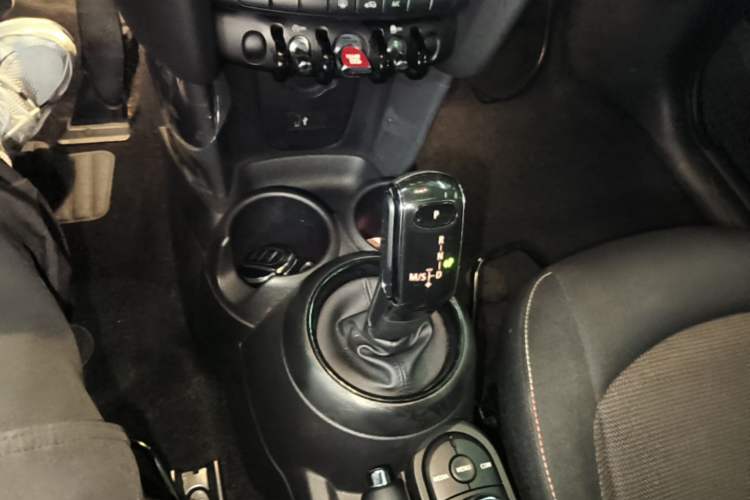 Used MINI 2021 1.5T ONE Gear Lever
