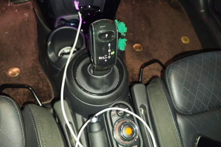 Used MINI 2021 1.5T COOPER Artist Gear Lever