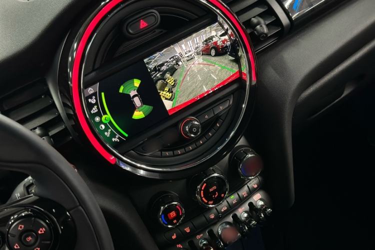 Used MINI 2021 1.5T COOPER Artist Interior 3