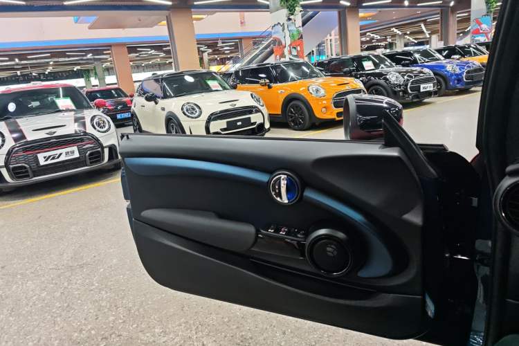 Used MINI 2021 2.0T COOPER S CABRIO Sidewalk Interior 5