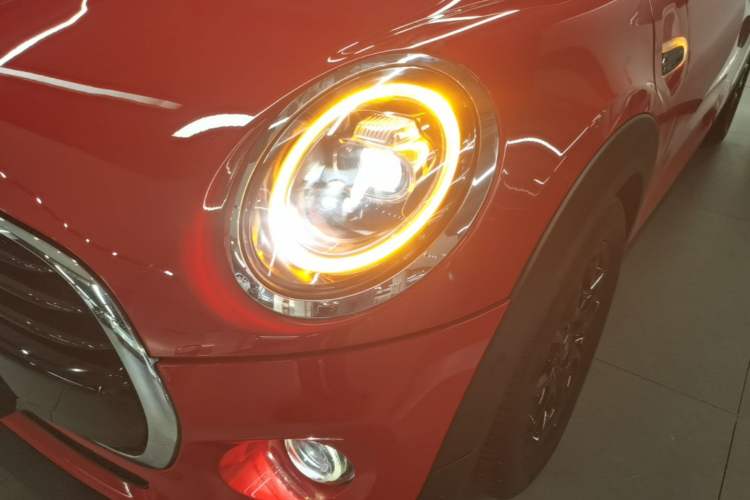 Used MINI 2021 1.5T COOPER Classic Edition Five-Door Version Left Front Headlight