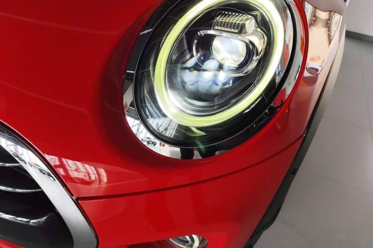 Used MINI 2021 1.5T COOPER Classic Edition Five-Door Version Left Front Headlight
