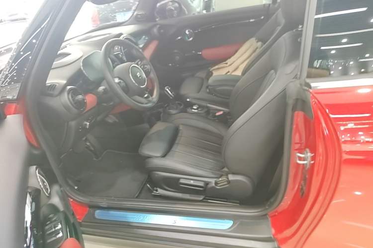 Used MINI 2021 2.0T COOPER S CABRIO Artist Left Front Seat