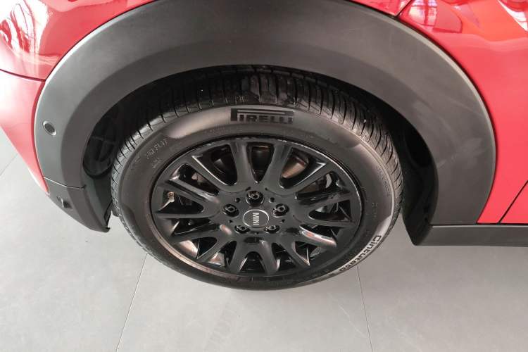 Used MINI 2021 1.5T COOPER Classic Edition Five-Door Version Left Front Wheel Hub