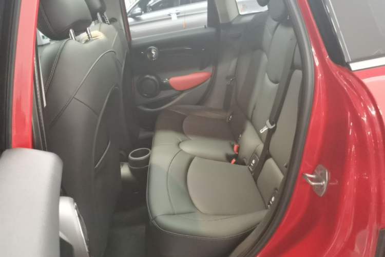Used MINI 2021 1.5T COOPER Classic Edition Five-Door Version Left Rear Seat