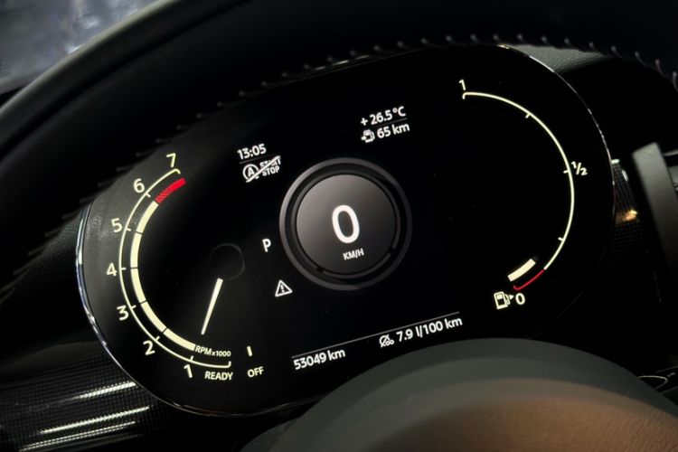 Used MINI 2021 1.5T COOPER Artist Odometer Close Up