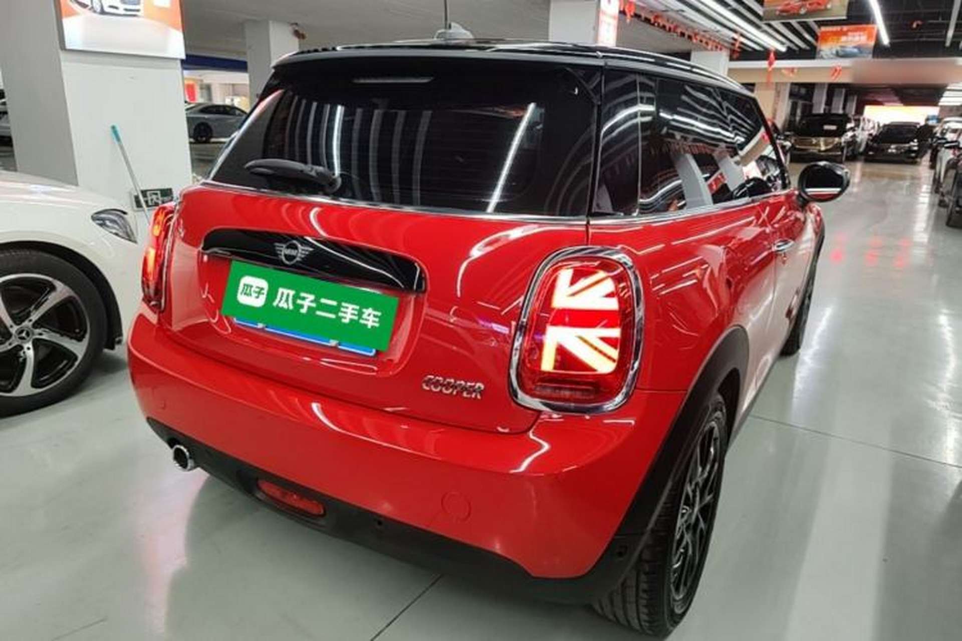 Used MINI 2021 1.5T COOPER Classic Edition Rear Right 45 Deg