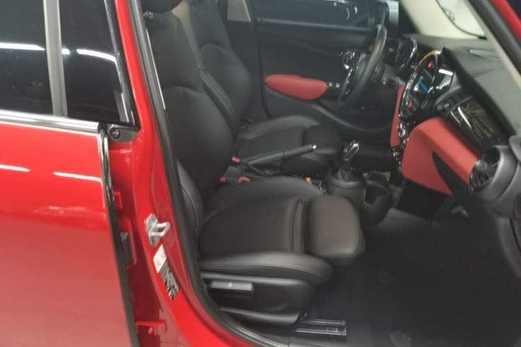 Used MINI 2021 1.5T COOPER Classic Edition Five-Door Version Right Front Seat