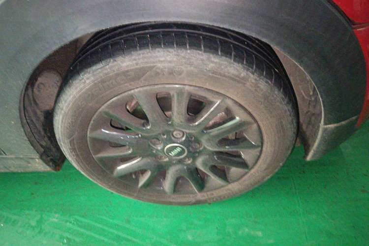 Used MINI 2021 1.5T ONE PLUS Right Front Wheel Hub