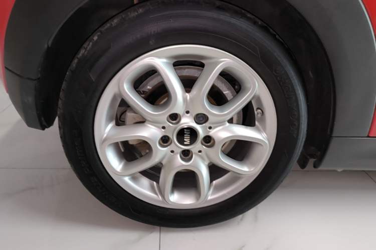 Used MINI 2021 1.5T ONE Right Rear Wheel Hub