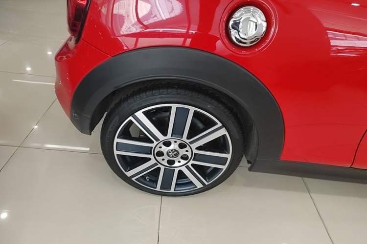 Used MINI 2021 2.0T COOPER S CABRIO Artist Right Rear Wheel Hub