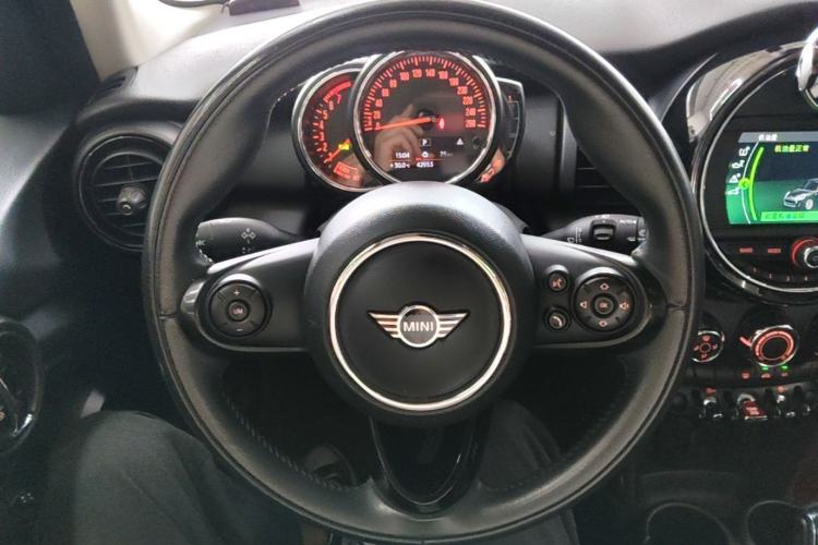 Used MINI 2021 1.5T ONE Five-Door Version Steering Wheel