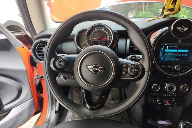 Used MINI 2021 1.5T ONE Steering Wheel