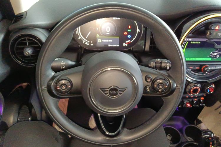 Used MINI 2021 1.5T COOPER Classic Edition Five-Door Version Steering Wheel