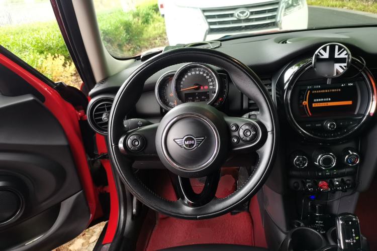 Used MINI 2021 1.5T ONE Five-Door Version Steering Wheel