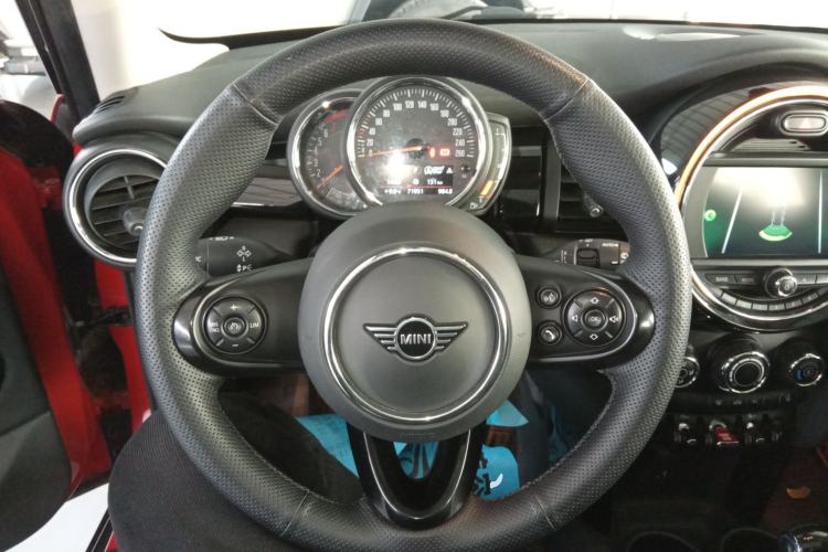 Used MINI 2021 1.5T ONE PLUS Five-Door Edition Steering Wheel