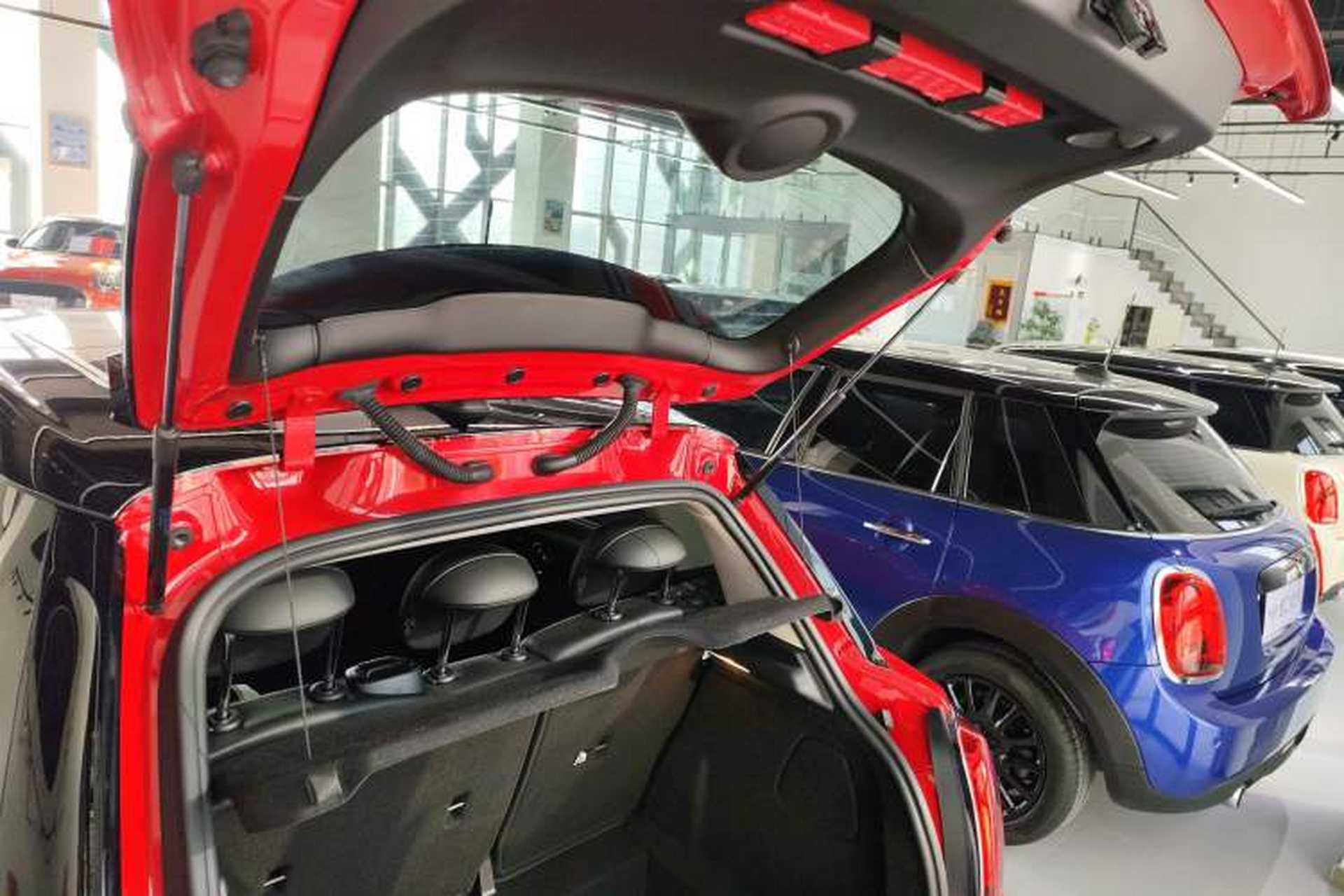 Used MINI 2021 1.5T COOPER Classic Edition Five-Door Version Trunk