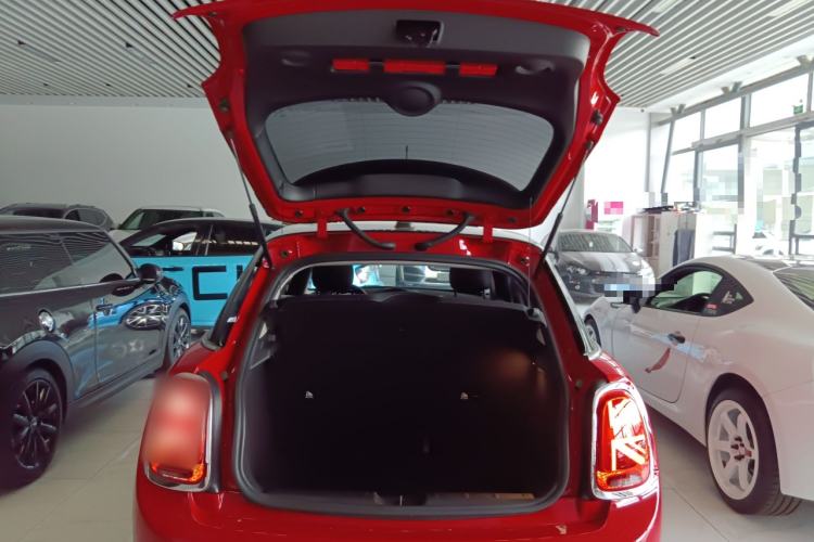 Used MINI 2021 1.5T COOPER Classic Edition Five-Door Version Trunk