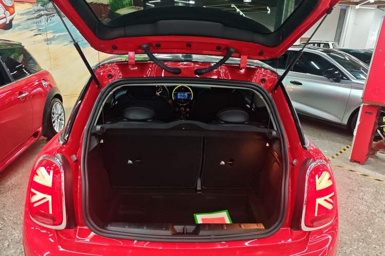 Used MINI 2021 1.5T COOPER Classic Edition Trunk