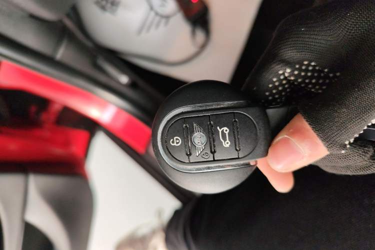 Used MINI 2021 1.5T COOPER Classic Edition Five-Door Version Vehicle Key