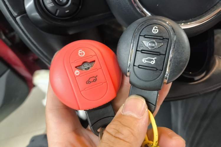 Used MINI 2021 1.5T COOPER Classic Edition Five-Door Version Vehicle Key