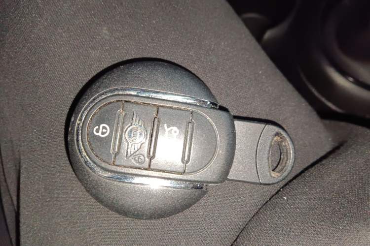 Used MINI 2021 1.5T COOPER Classic Edition Five-Door Version Vehicle Key