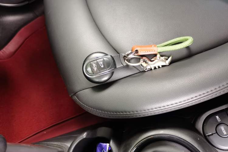 Used MINI 2021 1.5T ONE Five-Door Version Vehicle Key