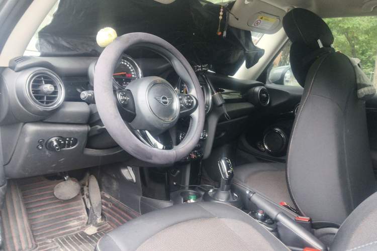 Used MINI 2021 1.5T ONE PLUS Center Console