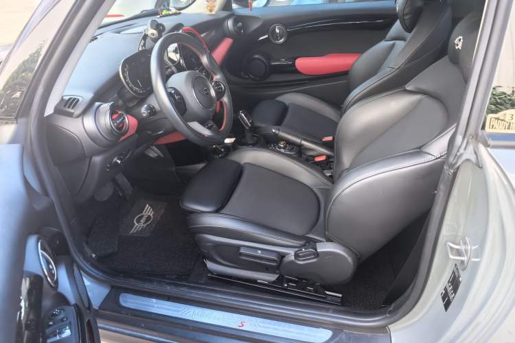 Used MINI 2021 2.0T COOPER S Classic Edition Driver Seat