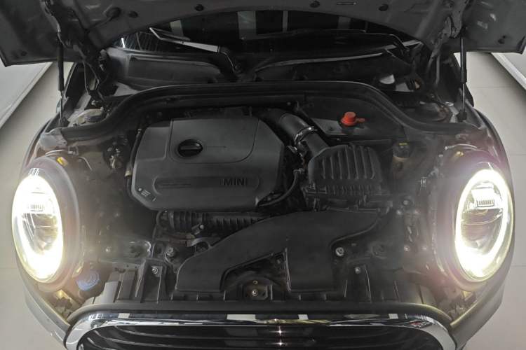 Used MINI 2021 1.5T COOPER Artist Five-Door Edition Engine Bay