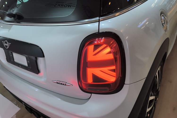 Used MINI 2021 2.0T COOPER S Racing Driver Exterior 3