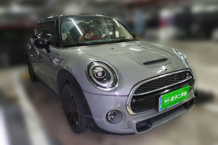 Used MINI 2021 2.0T COOPER S Classic Edition Five-Door Model Front Right 45 Deg