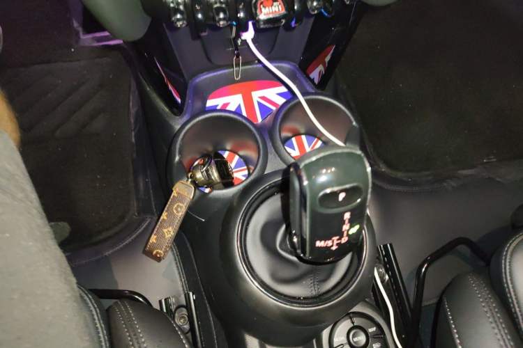 Used MINI 2021 1.5T COOPER Classic Edition Gear Lever
