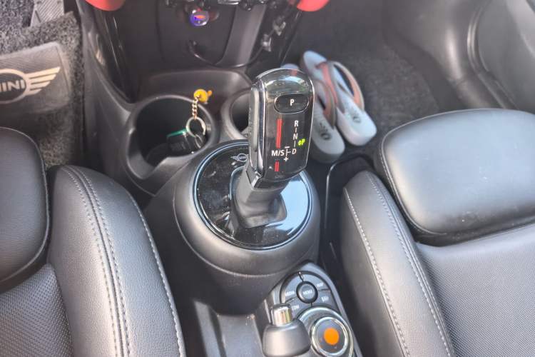 Used MINI 2021 2.0T COOPER S Classic Edition Gear Lever